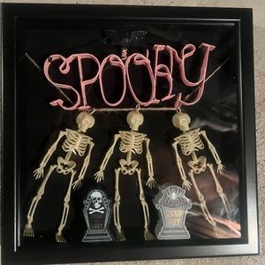 Spooky shadow box